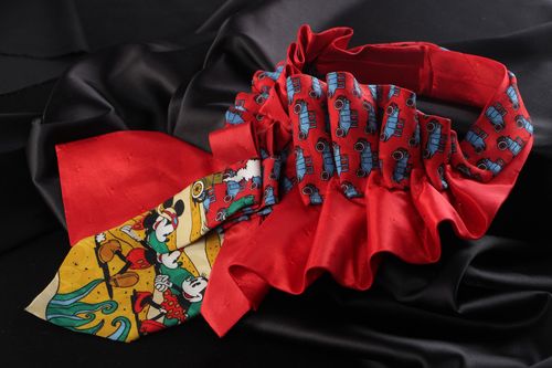 Модное колье из мужских галстуков из шелка и атласа красное - MADEheart.com