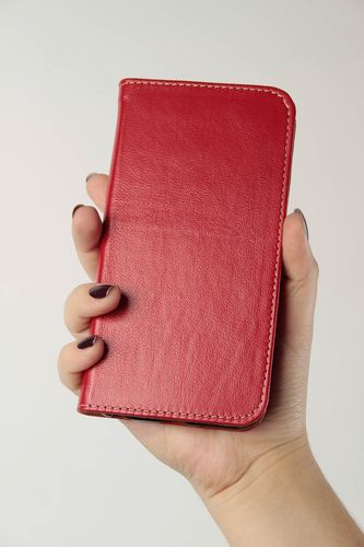 Housse smartphone cuir rouge fait main Étui téléphone portable Cadeau pour femme - MADEheart.com