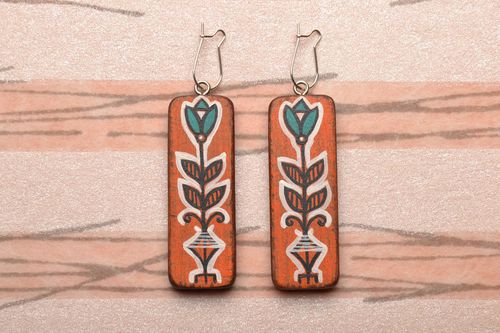 Hand painted wooden earrings - MADEheart.com