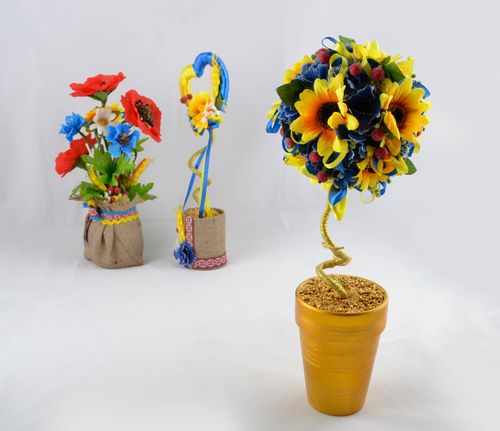 Deko Baum aus Schaumstoff mit Blumen - MADEheart.com
