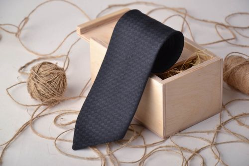 Cravate noire en tissu faite main - MADEheart.com