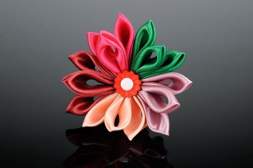 Scrunchy Magic seven-petal flower - MADEheart.com