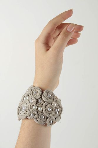 Handmade wrist bracelet fashion jewelry bracelets for women best gifts for girls - MADEheart.com
