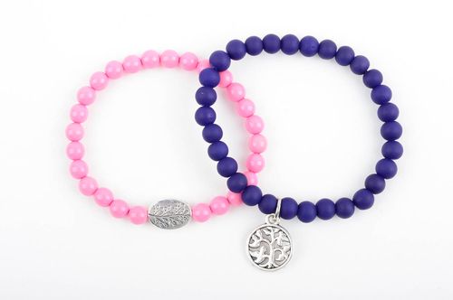 Набор браслетов из бусин ручной работы 2 штуки женские розовый и фиолетовый - MADEheart.com