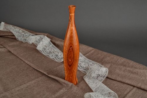 Handgemachte Vase aus Holz   - MADEheart.com