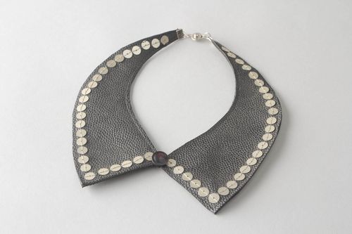 Colarinho de couro artificial com lantejoulas artesanal acessório de mulheres colarinho para blusas  - MADEheart.com