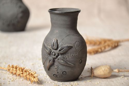 4 inches handmade clay vase for window décor with molded floral ornament 0,31 lb - MADEheart.com