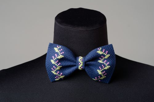 Dark blue bow tie with tender handmade cross stitch embroidery for stylish men - MADEheart.com