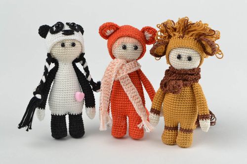 Poupées tricotées 3 Jouets fait main fils de coton au crochet Cadeau enfant - MADEheart.com