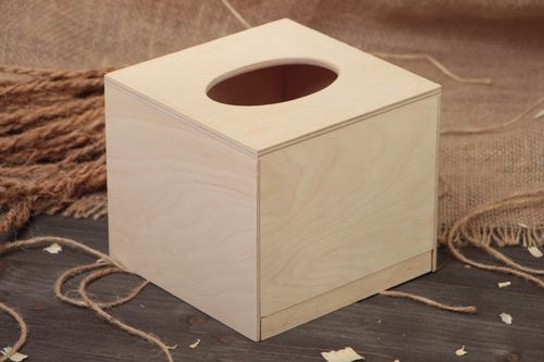 Boîte à mouchoirs en bois brut carrée faite main objet pour serviettage - MADEheart.com