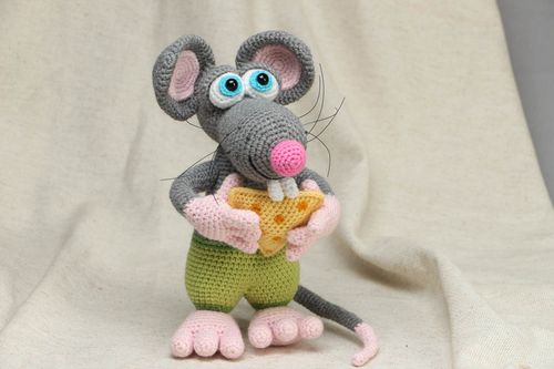 Designer crochet toy - MADEheart.com
