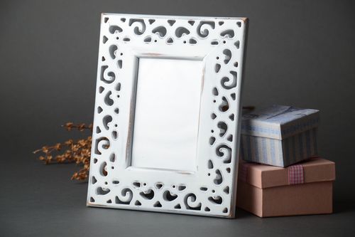Light wooden photo frame with carving 10x15 - MADEheart.com
