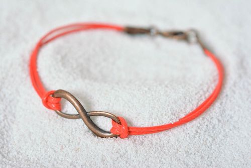 Bracelet cordon ciré rouge Bijou fait main avec infini Cadeau pour femme - MADEheart.com