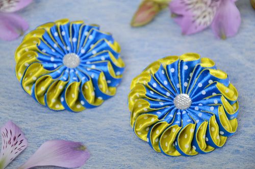 Grelles handmade Haargummis Set mit Blumen 2 Stück in Kanzashi Technik für Kind - MADEheart.com