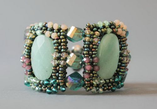 Pulsera de abalorios de cristal checo con piedras decorativas - MADEheart.com