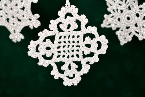 Fiocco di neve fatto a mano addobbo natalizio pendente decorativo per casa - MADEheart.com