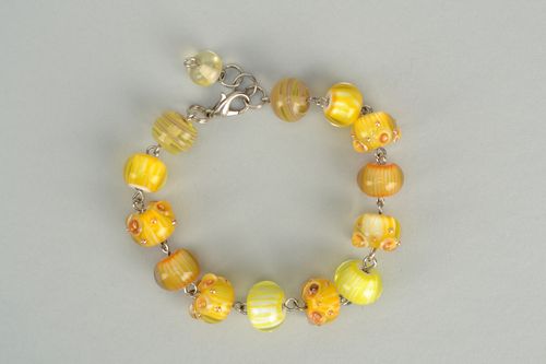 Bracelet en verre fait main jaune  - MADEheart.com