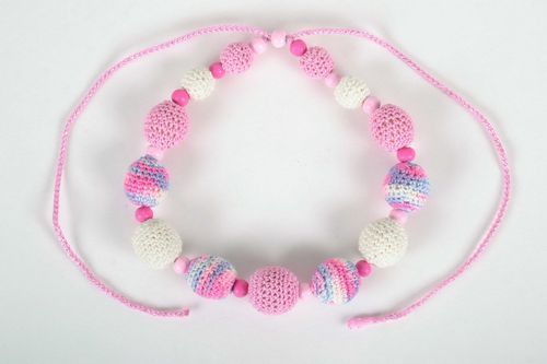 Handmade crocheted necklace - MADEheart.com