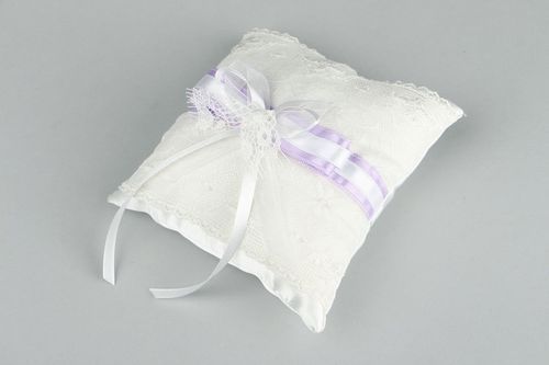 Handgemachtes Kissen für Eheringe  - MADEheart.com