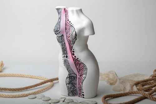Ceramic statuette for home decor - MADEheart.com