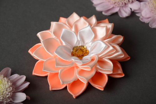 Hair accessory craft supply satin ribbon kanzashi flower of peach color - MADEheart.com