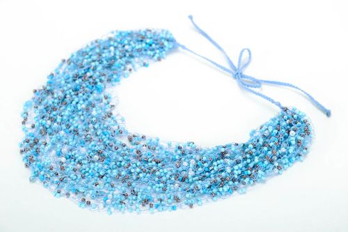 Collier bleu ciel en perles de rocailles fait main - MADEheart.com