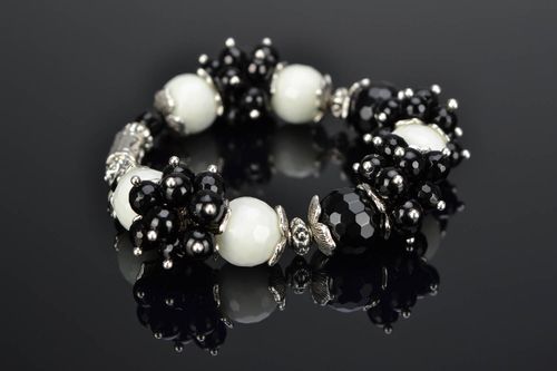 Bracelet en pierre naturelle noir et blanc - MADEheart.com