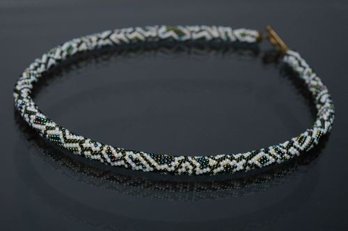 Collier spirale en perles de rocailles fait main - MADEheart.com