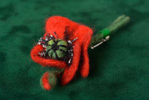 Broche coquelicot rouge Bijou fait main en laine feutrée élégante Cadeau femme - MADEheart.com