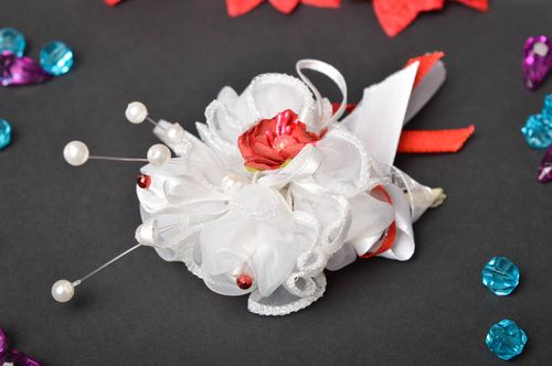 Ramillete de flores hecho a mano botonier para el novio accesorio de boda - MADEheart.com