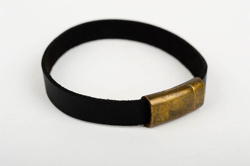 Черный кожаный браслет ручной работы браслет на руку украшение из кожи - MADEheart.com