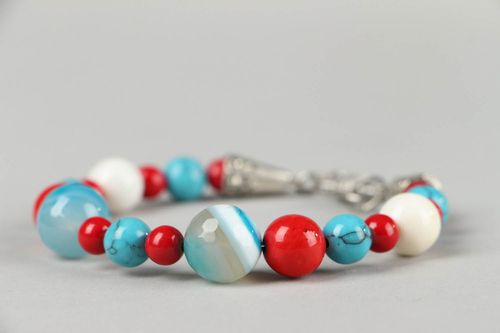 Bracelet made ​​of natural stones - MADEheart.com