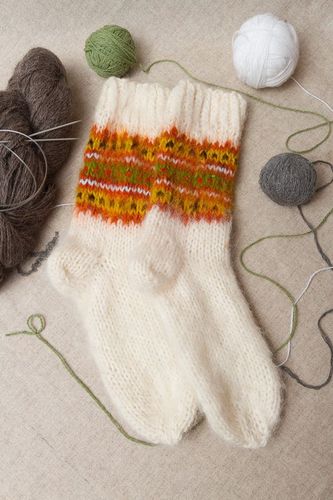 Womens socks made of wool - MADEheart.com