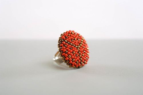 Bague artisanale orange en perles de rocailles  - MADEheart.com
