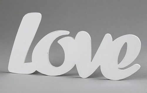 Chipbord com inscrição love  - MADEheart.com