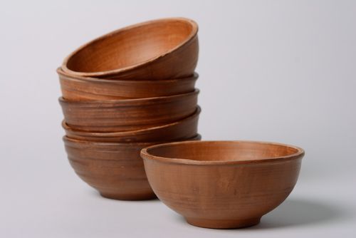Ciotola in ceramica fatta a mano piatto in argilla in colore marrone 6 pezzi - MADEheart.com