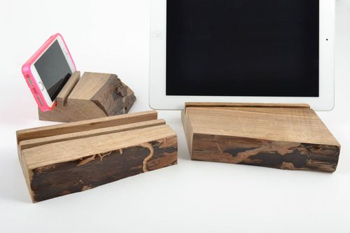 Porte-tablette et téléphone en bois vernis faits main écologiques 3 pièces - MADEheart.com