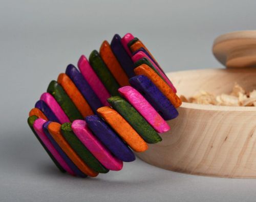 Bracciale di legno fatto a mano braccialetto a colori braccialetto da polso - MADEheart.com