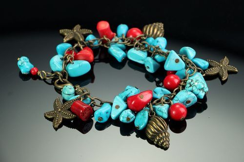 Blaues Armband mit Koralle und Türkis - MADEheart.com