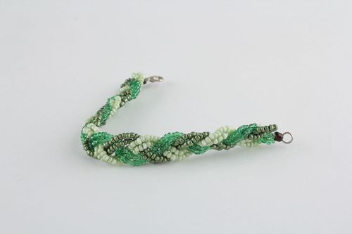 Бисерный зеленый браслет - MADEheart.com