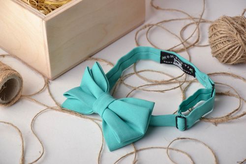 Turquoise bow tie - MADEheart.com