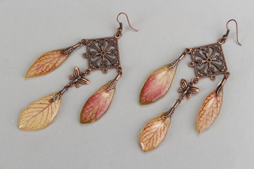 Beautiful earrings made ​​of copper and natural leaf Boho - MADEheart.com