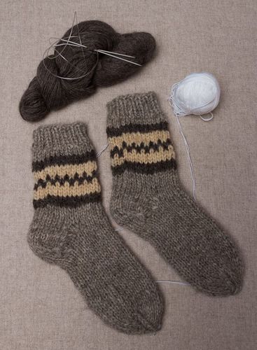 Calzini di lana per donna fatti a mano abbigliamento da donna calzini grigi - MADEheart.com