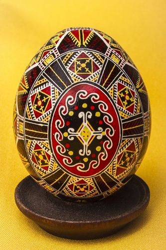 Uovo di pasqua dipinto - MADEheart.com