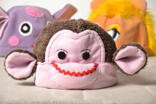 Cappello con orecchie di lana fatto a mano accessorio divertente da bambini - MADEheart.com