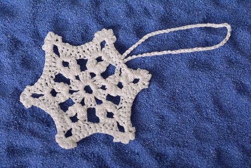 Décoration flocon Déco fait main Idée déco Noël tricot crochet blanc design - MADEheart.com