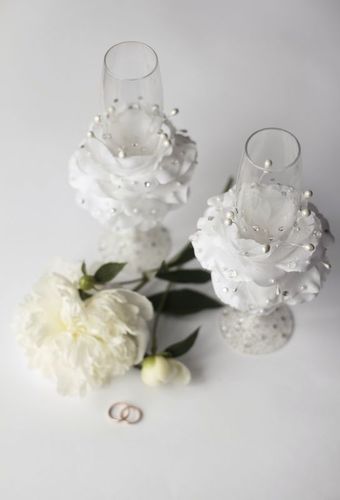 Calici nuziali con il fiore fatti a mano idee originali decorazione nozze  - MADEheart.com