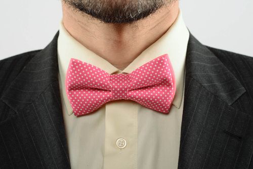 Pink bow tie with dots  - MADEheart.com
