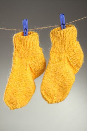 Handmade grelle gelbe gestrickte Socken Accessoires für Frauen Damen Wollsocken - MADEheart.com
