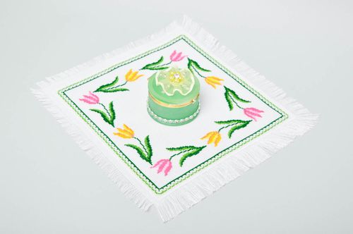Servilleta bordada hecha a mano textil para el hogar decoración de mesa - MADEheart.com